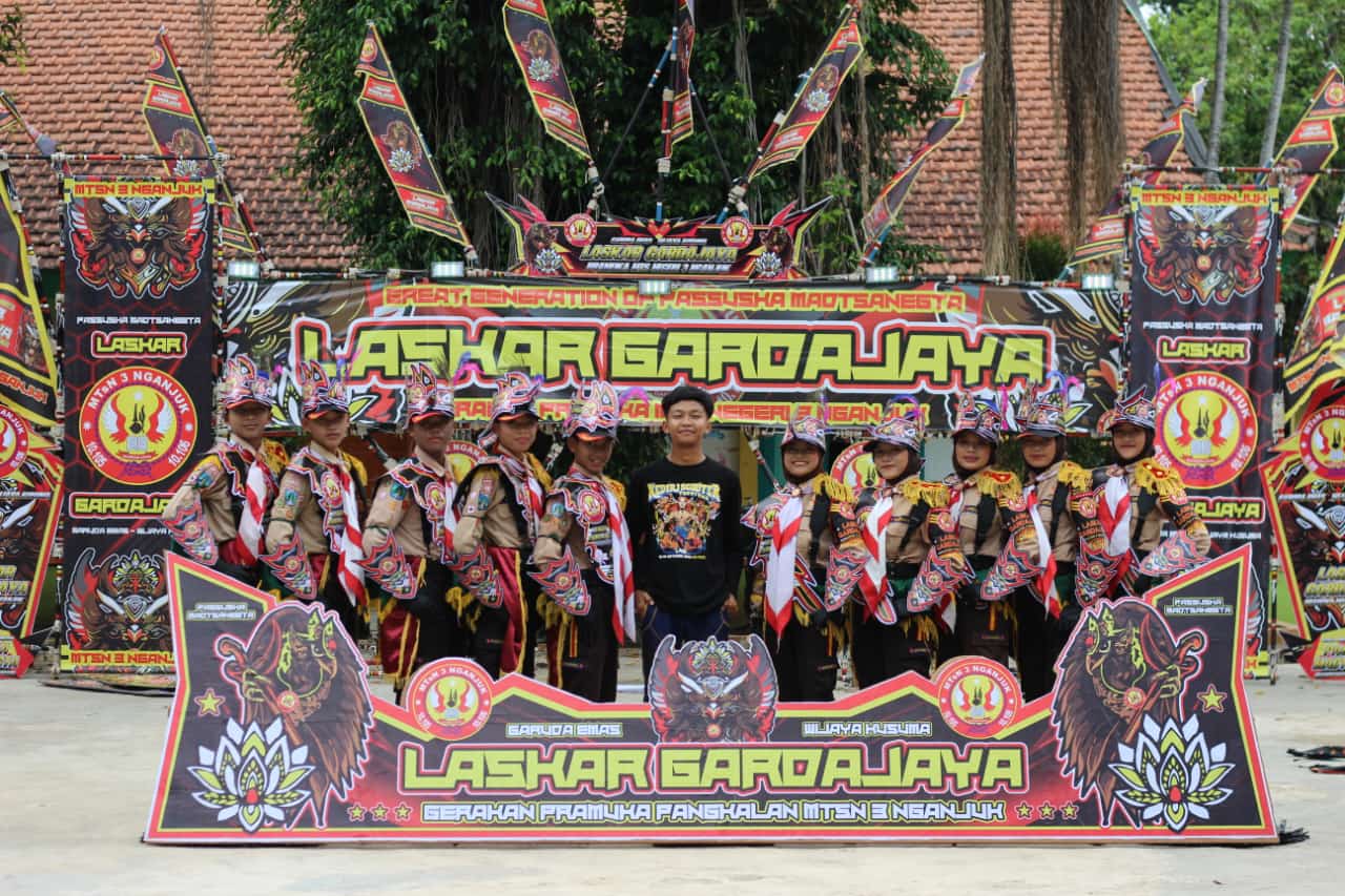 Kanan-Peserta Kompetisi Yel Pramuka Nasional 2025